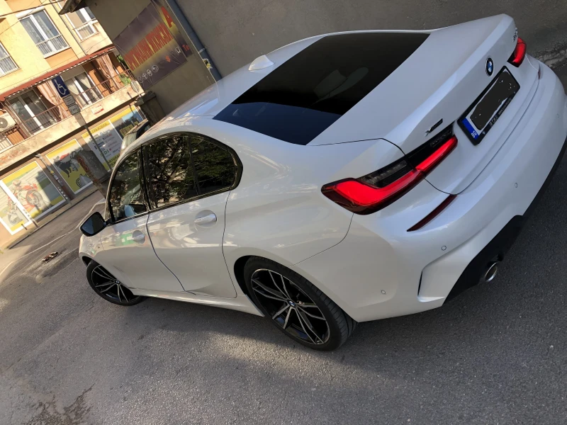 BMW 320 xDrive Line Model M-SPORT* HeadUp* Laser* Harman K, снимка 4 - Автомобили и джипове - 53570858