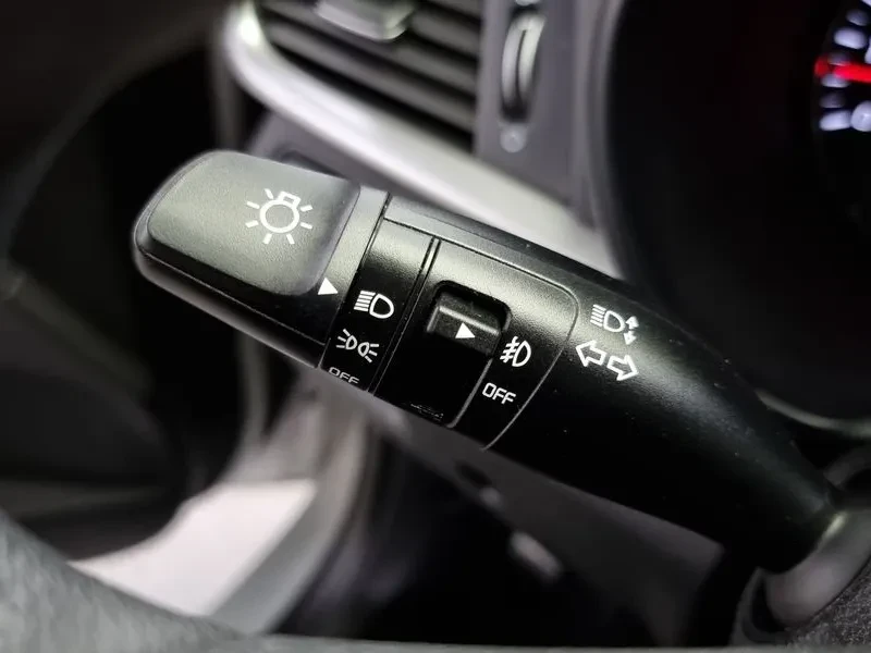Kia K5 2.0 Lpi Deluxe, снимка 17 - Автомобили и джипове - 56512835