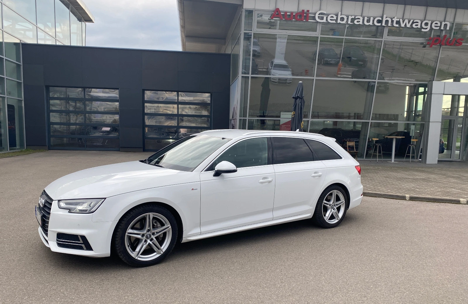 Audi A4 2.0TDi-190kc/Quattro/S-Line/Matrix/virtual cockpit - изображение 6