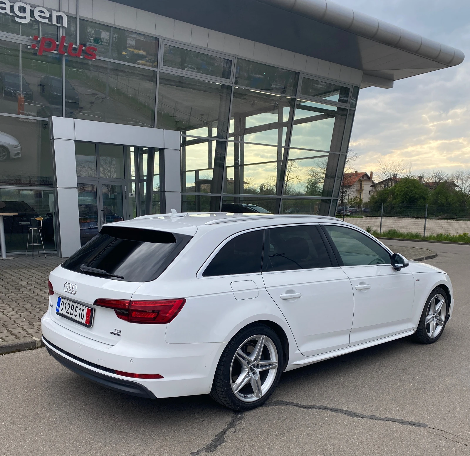 Audi A4 2.0TDi-190kc/Quattro/S-Line/Matrix/virtual cockpit - изображение 3