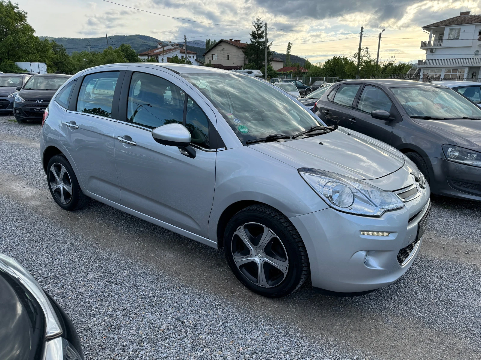 Citroen C3 1.2i Klima EURO6 - изображение 9