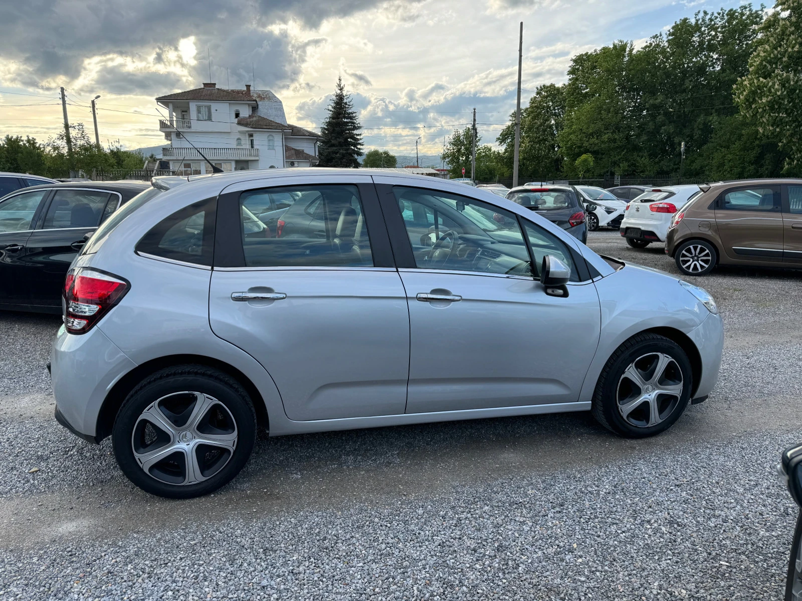 Citroen C3 1.2i Klima EURO6 - изображение 8