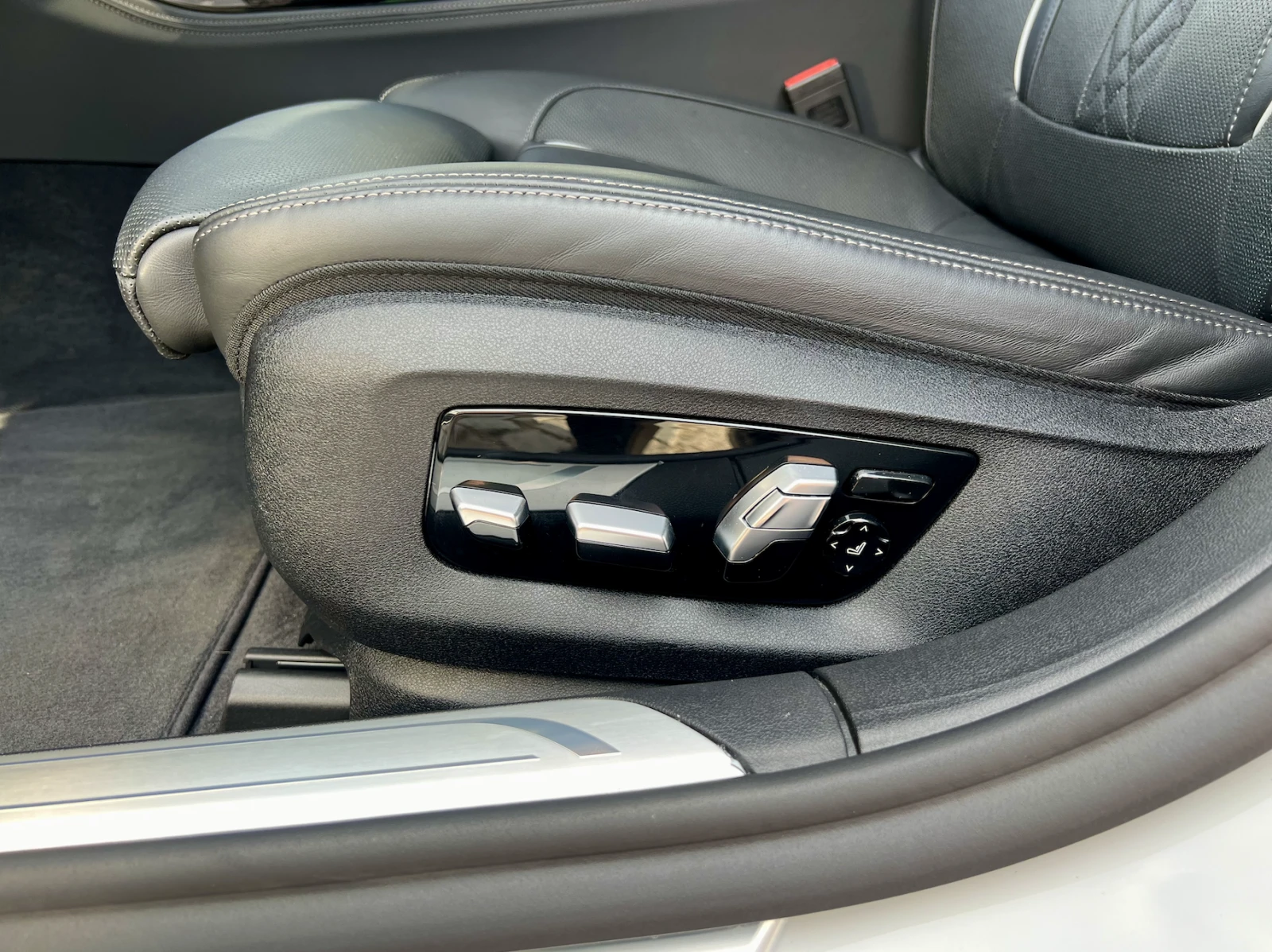 BMW 740 Ld xDrive  Executive Drive Pro B&W TV | Mobile.bg   17