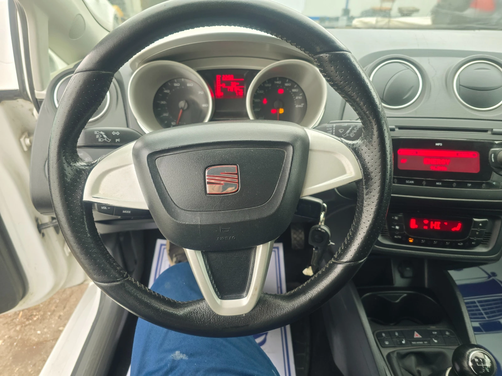 Seat Ibiza ТОП СЪСТОЯНИЕ!1.6i/105hp - изображение 9