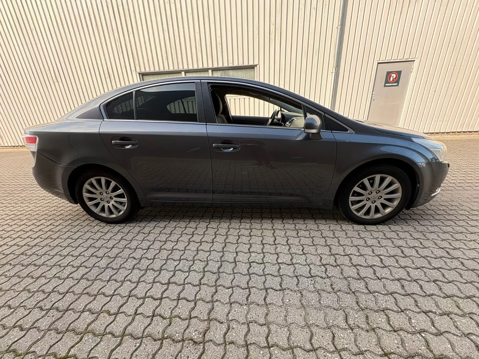Toyota Avensis 1.8 Navi Kamera 147hp | Mobile.bg   8