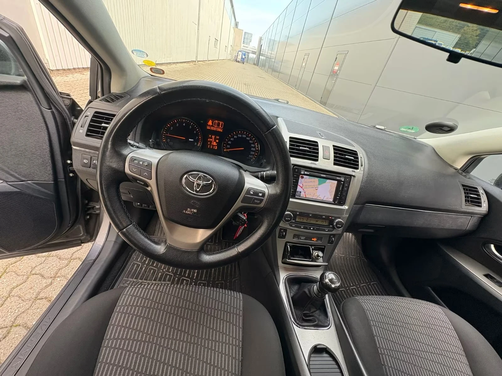 Toyota Avensis 1.8 Navi Kamera 147hp | Mobile.bg   10