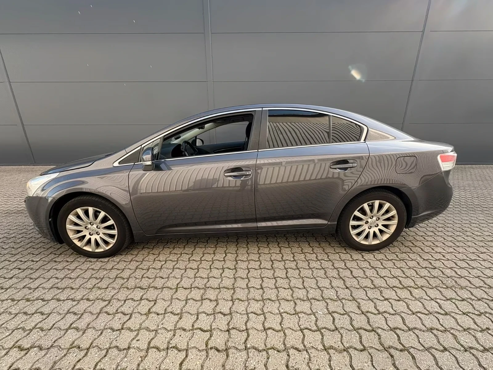 Toyota Avensis 1.8 Navi Kamera 147hp | Mobile.bg   7