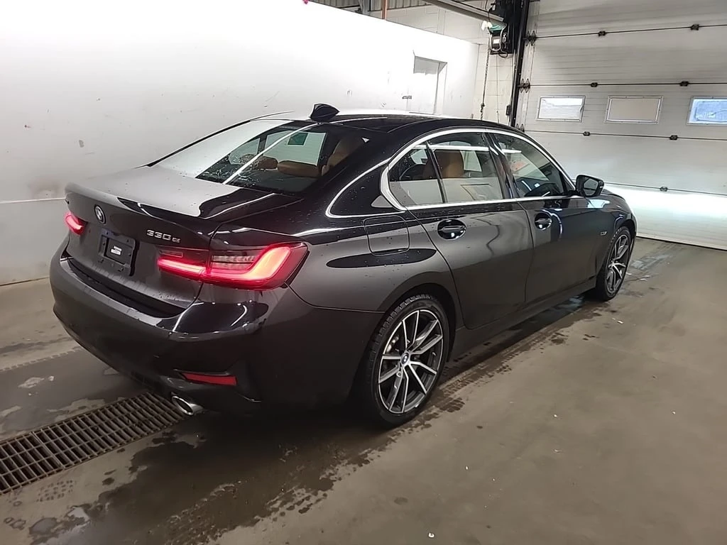 BMW 330 * 330E XDRIVE * CARFAX *    | Mobile.bg   3