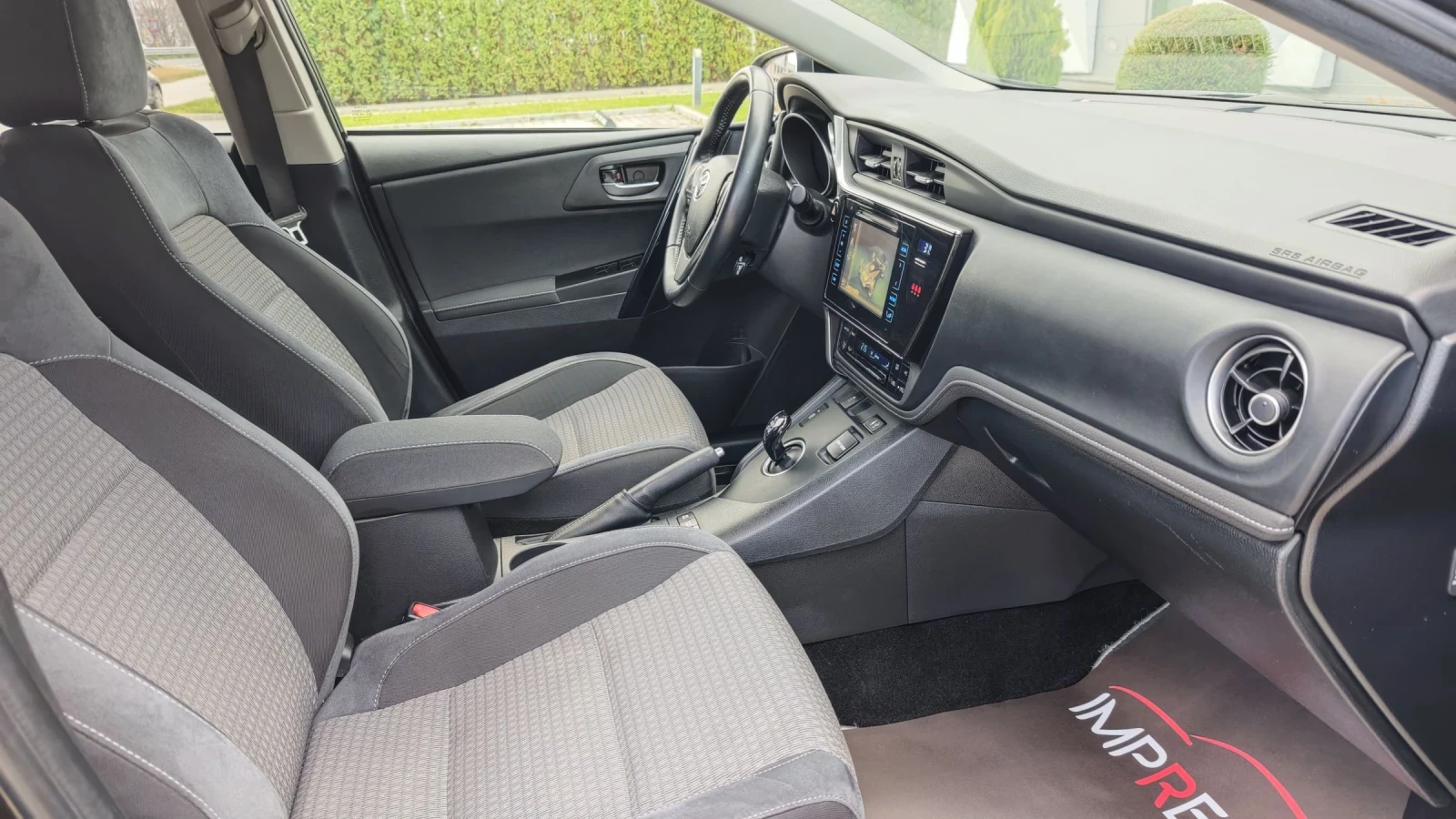 Toyota Auris 1.8i hybrid 136kc. 101000..!!!  | Mobile.bg   16