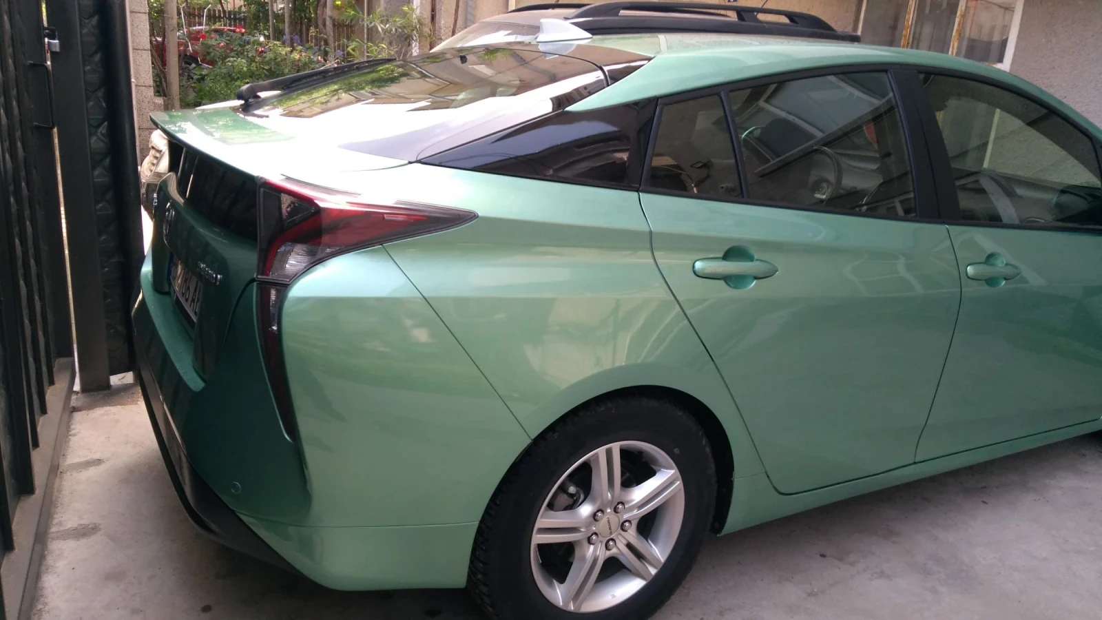Toyota Prius IV �� ��������� | Mobile.bg � ����������� 5