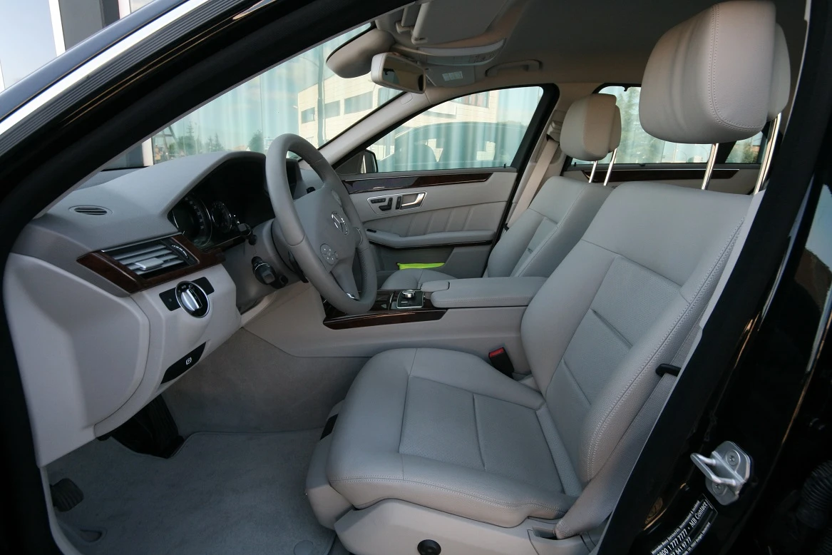Mercedes-Benz E 250 фабрично брониран  VR4  - изображение 7