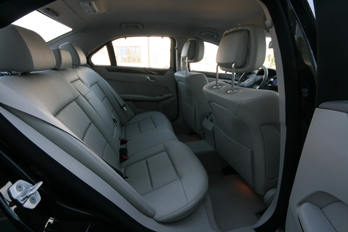 Mercedes-Benz E 250 фабрично брониран  VR4  - изображение 9