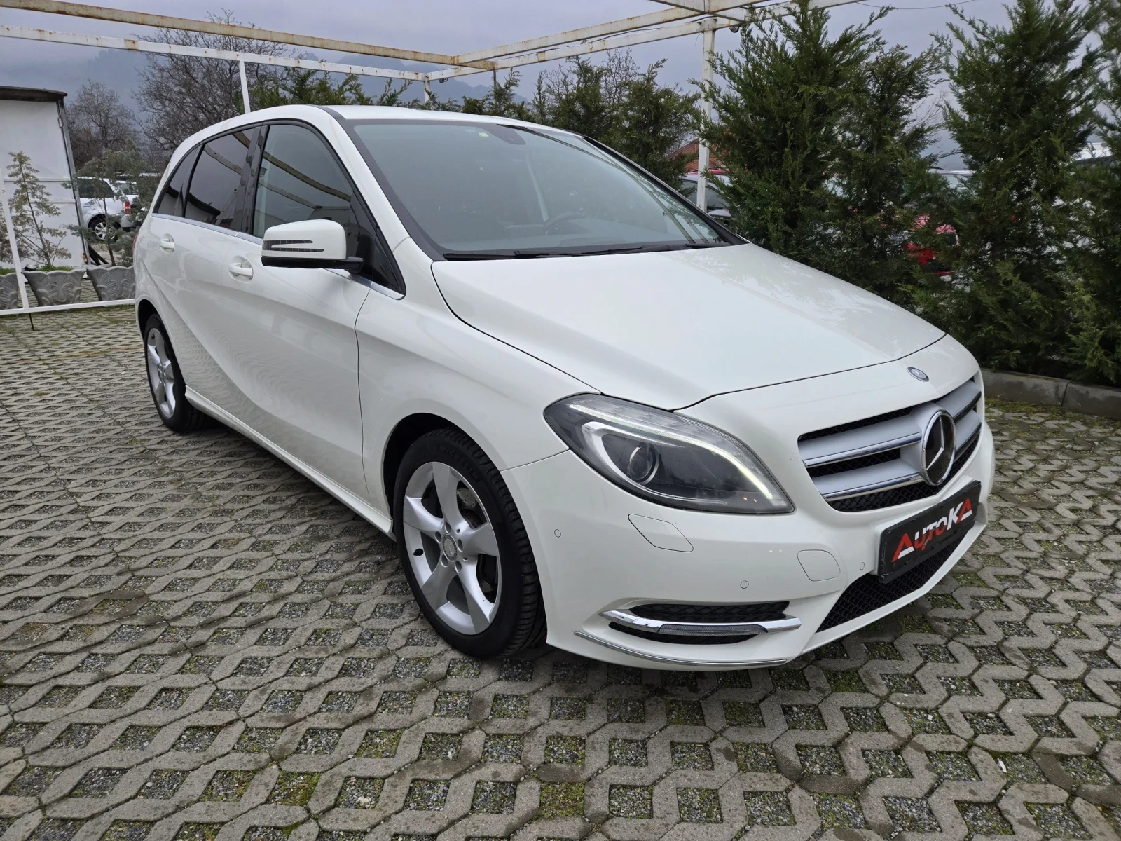 Mercedes-Benz B 180 1.8CDI-109кс= АВТОМАТ= КАМЕРА= НАВИ= PREMIUM - изображение 2
