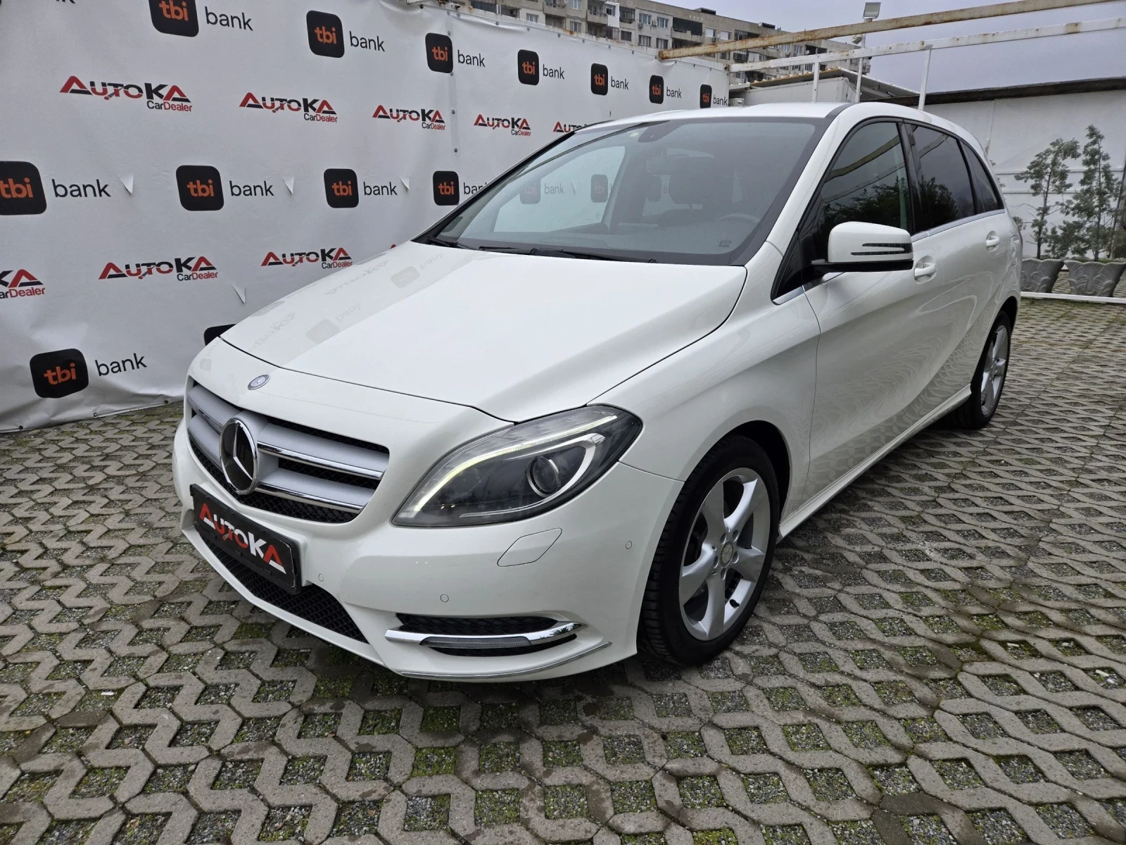 Mercedes-Benz B 180 1.8CDI-109кс= АВТОМАТ= КАМЕРА= НАВИ= PREMIUM - изображение 6