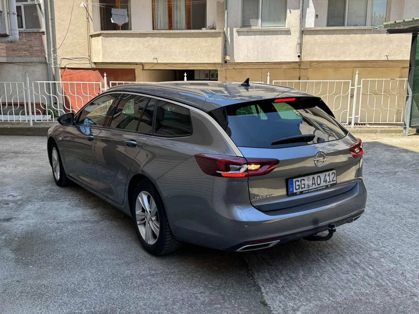 Opel Insignia Комби, снимка 17 - Автомобили и джипове - 53768848