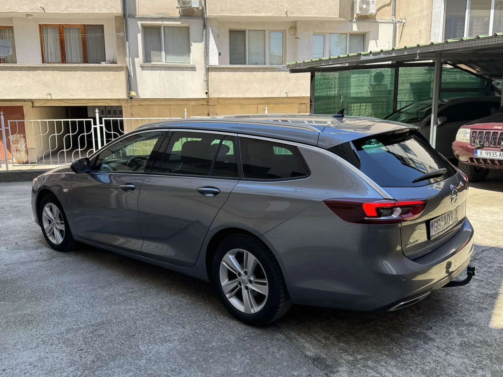 Opel Insignia Комби, снимка 2 - Автомобили и джипове - 53768848