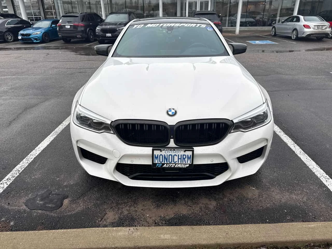 BMW M5 * BOWERS&WILKINS * ДИСТРОНИК * ОБДУХВАНЕ, снимка 6 - Автомобили и джипове - 53880339