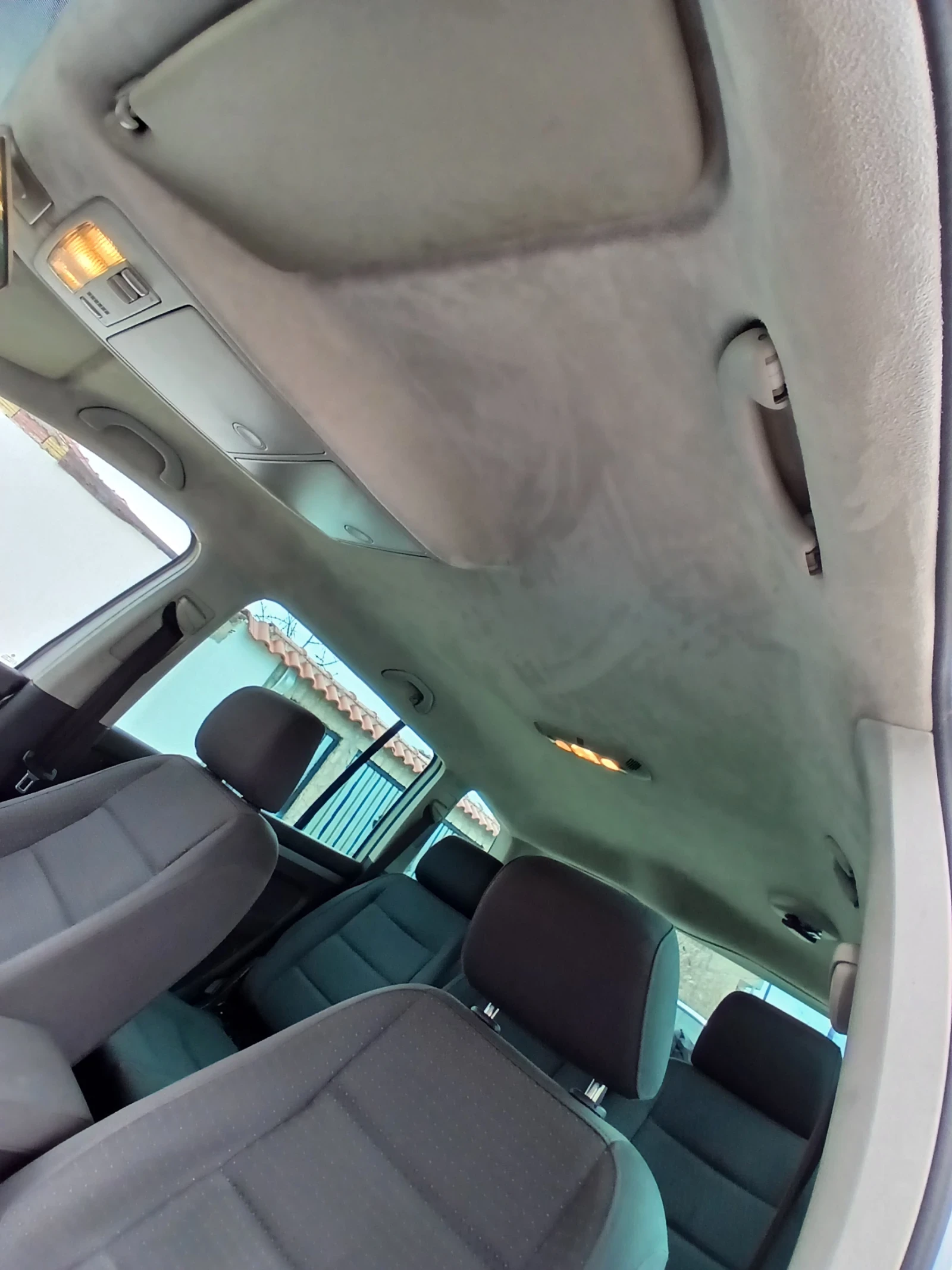 VW Touran, снимка 9 - Автомобили и джипове - 53914653