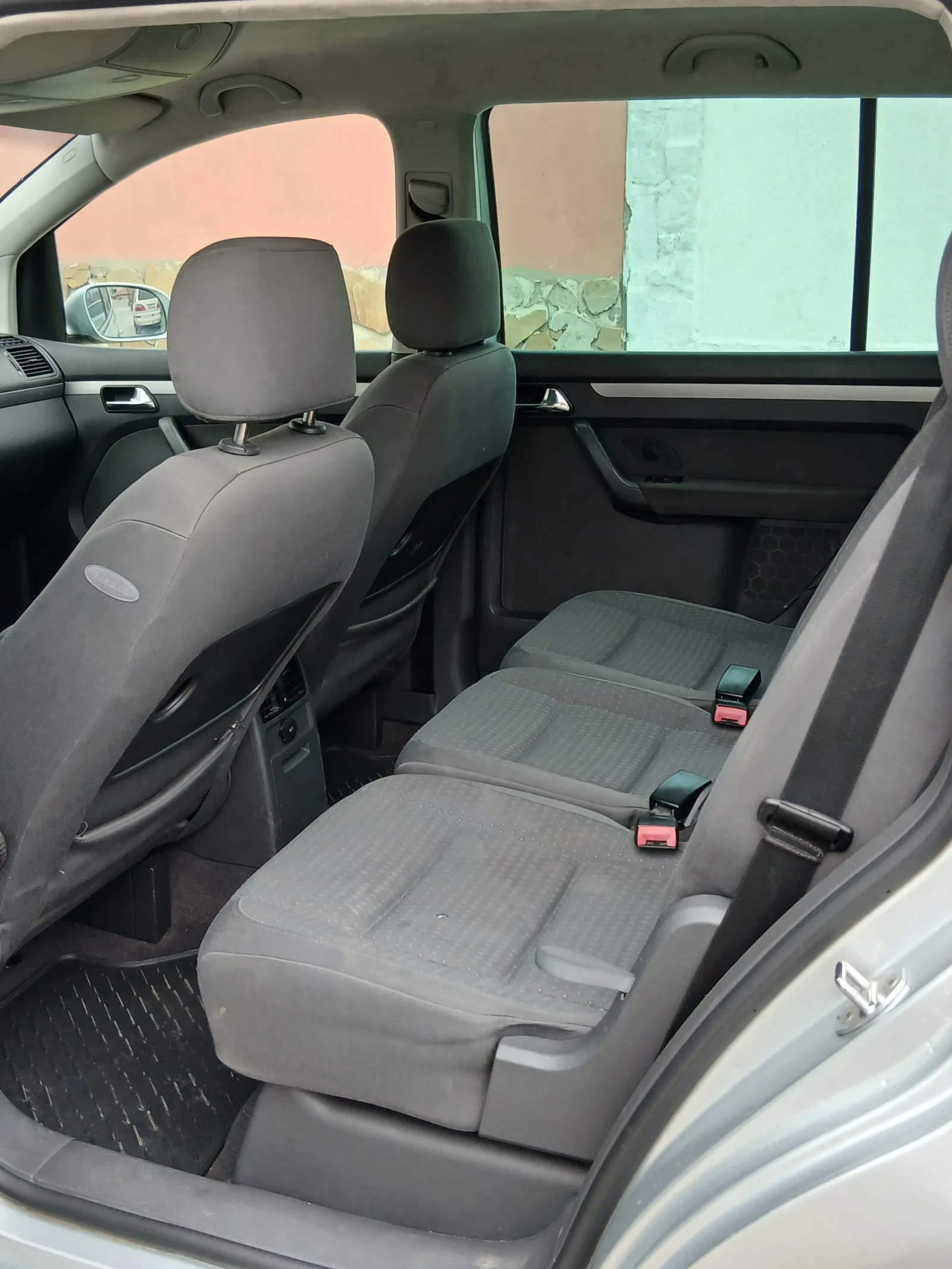 VW Touran, снимка 6 - Автомобили и джипове - 53914653