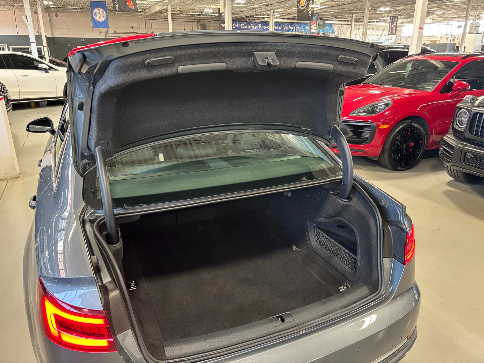 Audi A4 TECHNIK QUTTRO NAV С РЕГИСТРАЦИЯ & АВТО КРЕДИТ, снимка 5 - Автомобили и джипове - 53990328