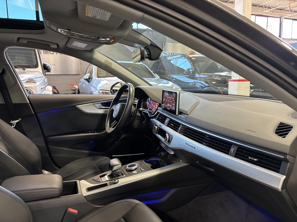 Audi A4 TECHNIK QUTTRO NAV С РЕГИСТРАЦИЯ & АВТО КРЕДИТ, снимка 8 - Автомобили и джипове - 53990328