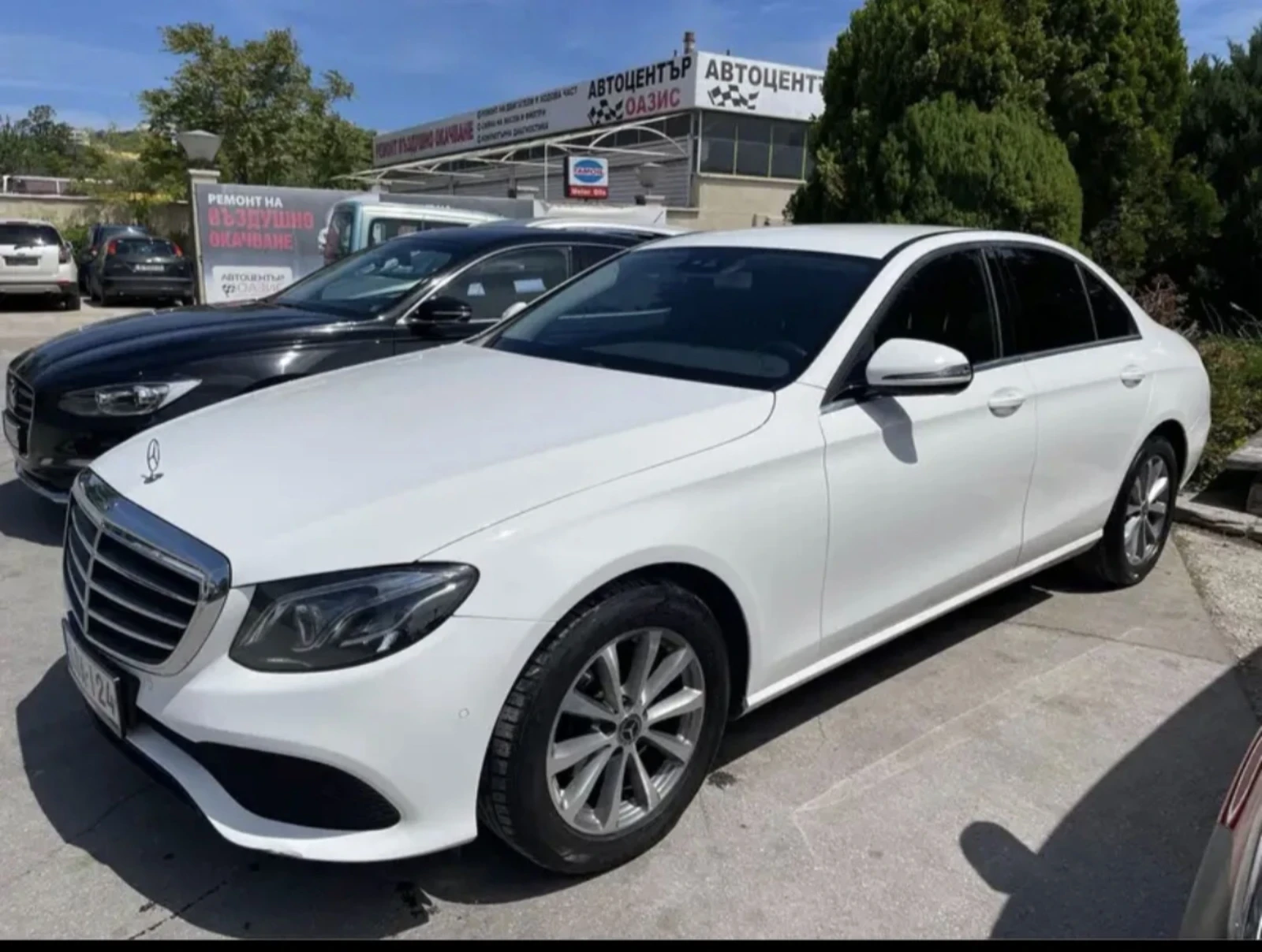 Mercedes-Benz E 220, снимка 12 - Автомобили и джипове - 54034608