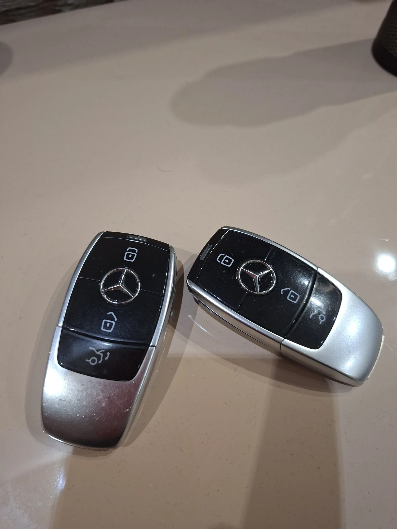 Mercedes-Benz E 220, снимка 8 - Автомобили и джипове - 54034608