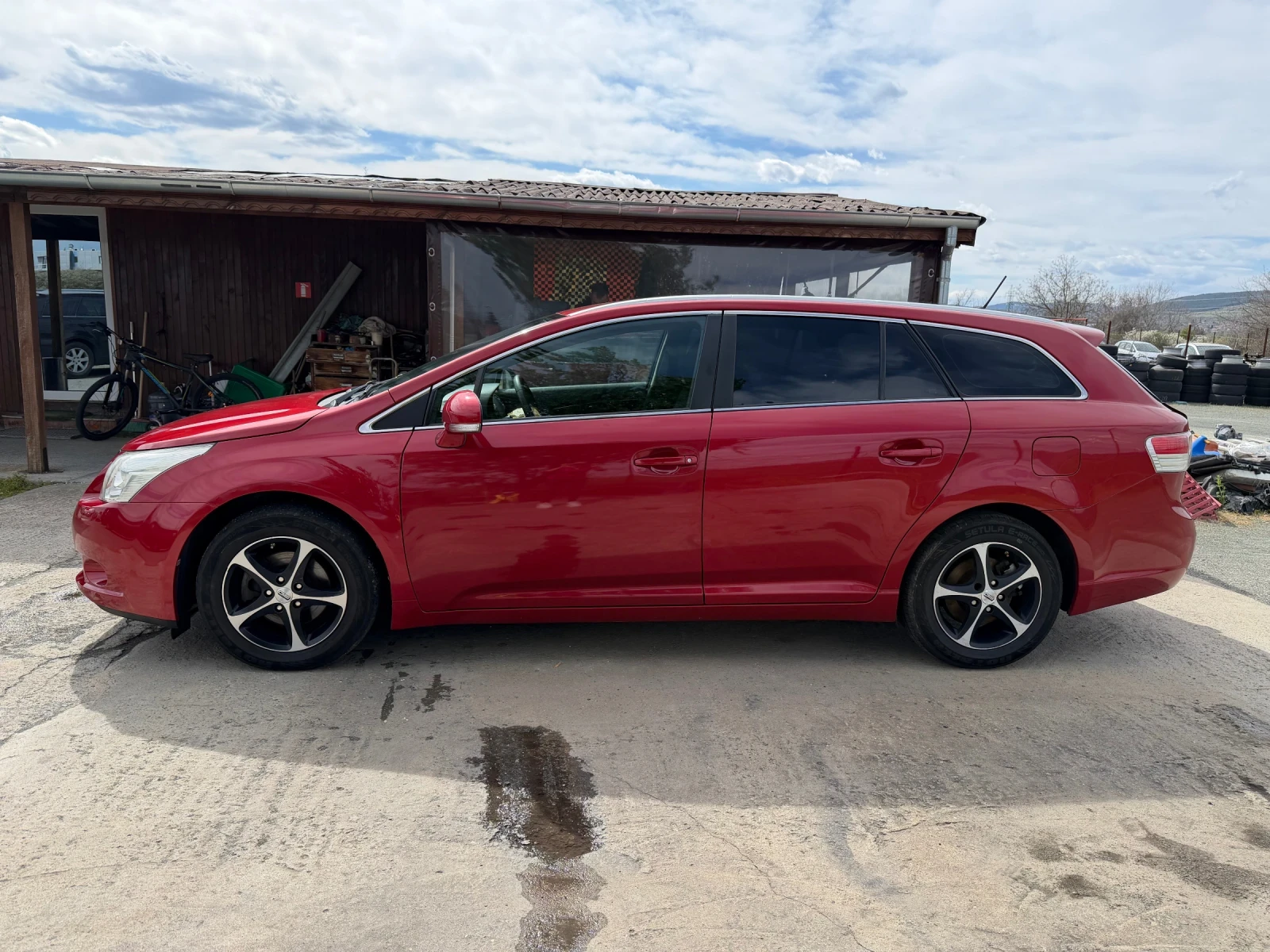 Toyota Avensis 1.8, снимка 2 - Автомобили и джипове - 54139788