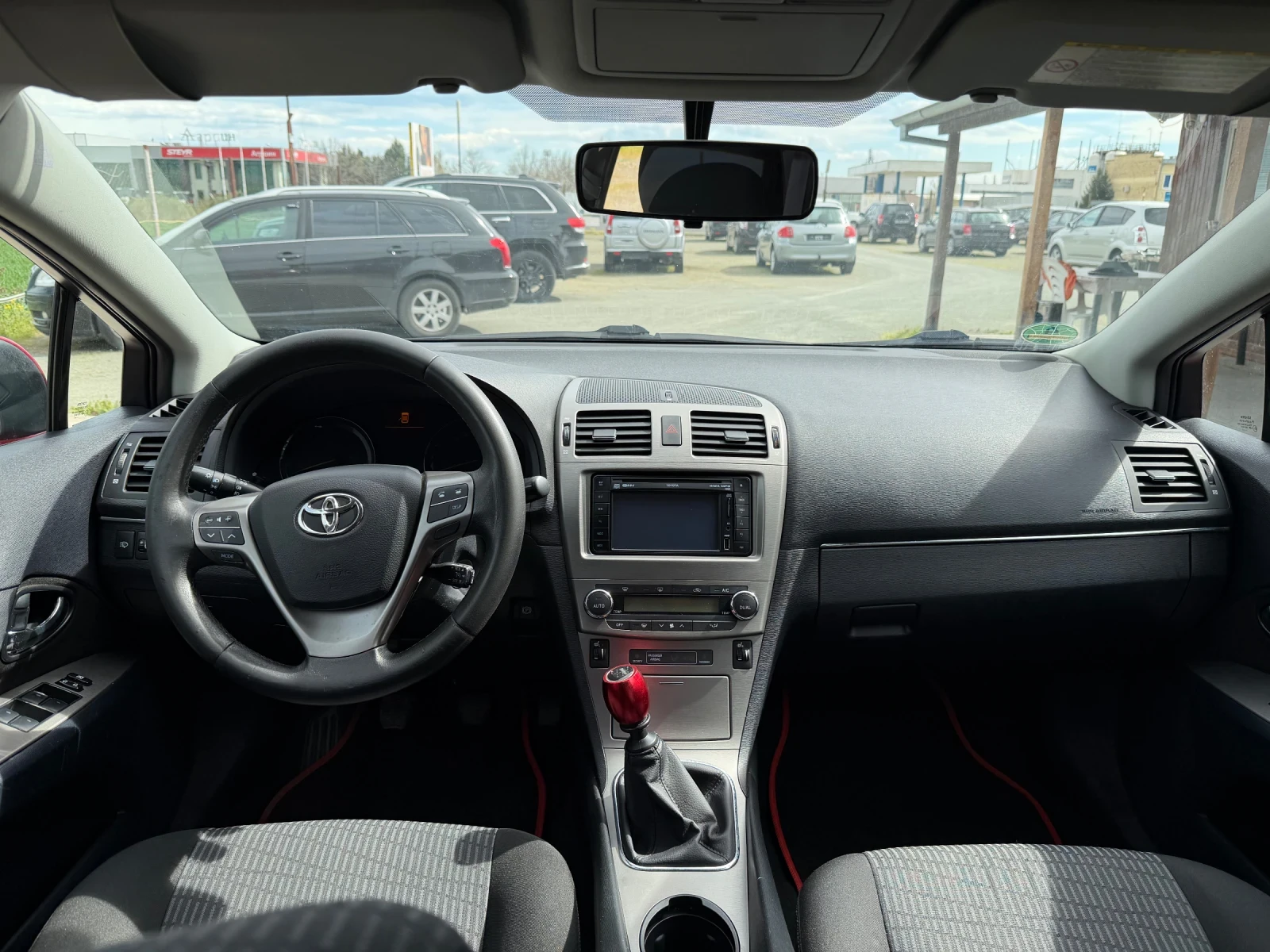 Toyota Avensis 1.8, снимка 6 - Автомобили и джипове - 54139788