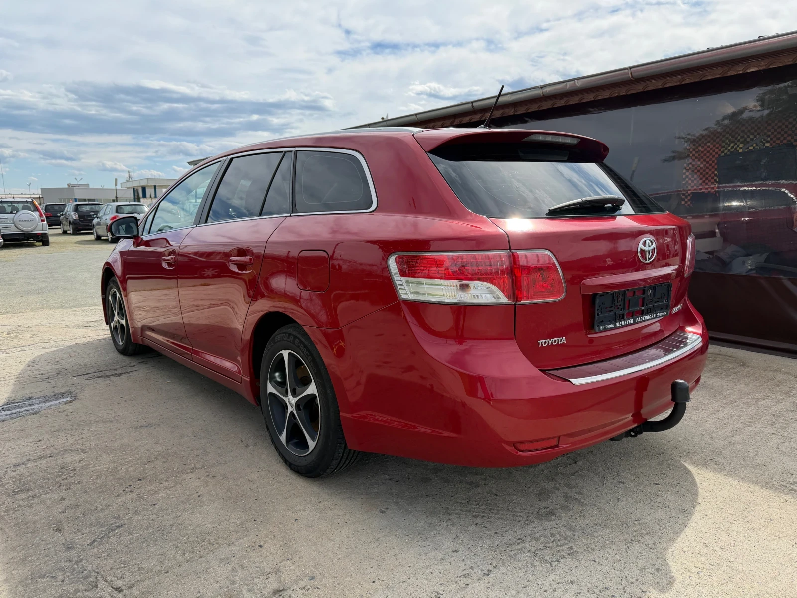 Toyota Avensis 1.8, снимка 3 - Автомобили и джипове - 54139788