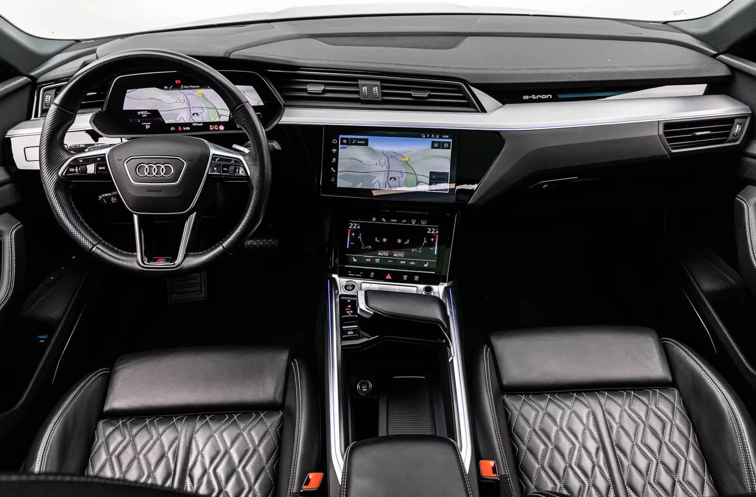 Audi E-Tron 55/SPORTBACK/408HP/2XS-LINE/CAM/PANO/B&O/ACC/401z, снимка 10 - Автомобили и джипове - 54455935