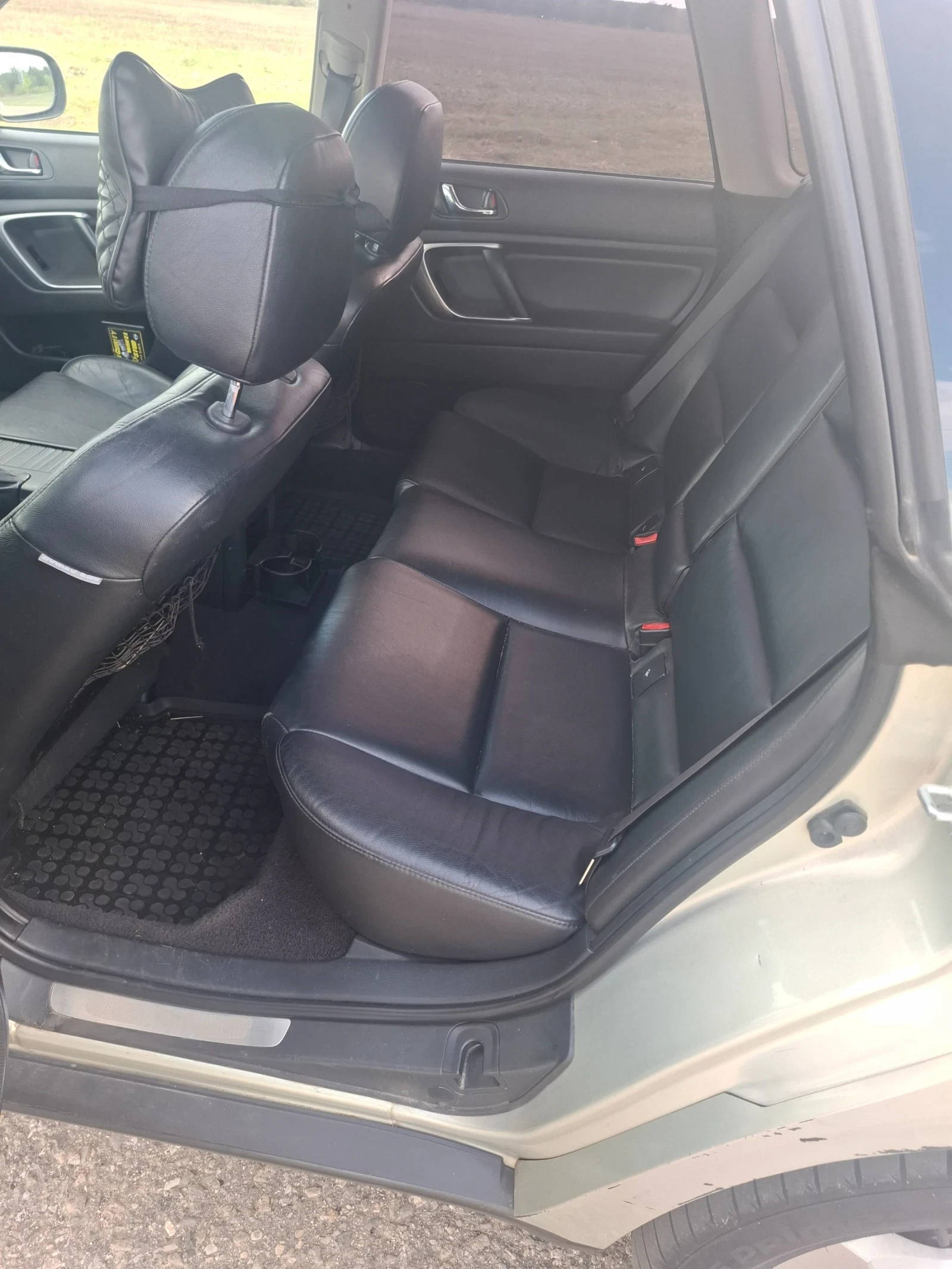 Subaru Outback, снимка 10 - Автомобили и джипове - 54488411