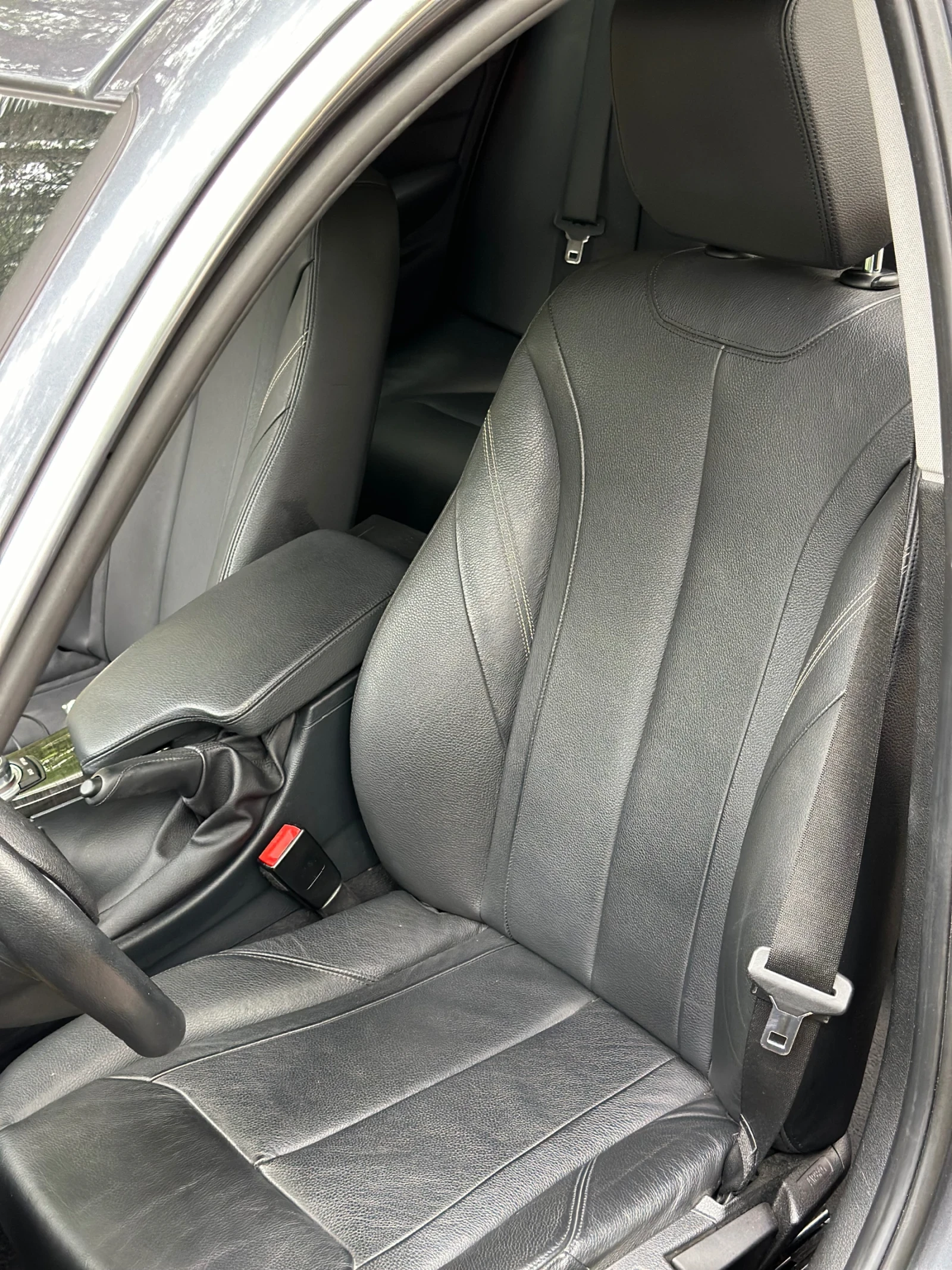 BMW 320 Luxury Line, снимка 13 - Автомобили и джипове - 54495883