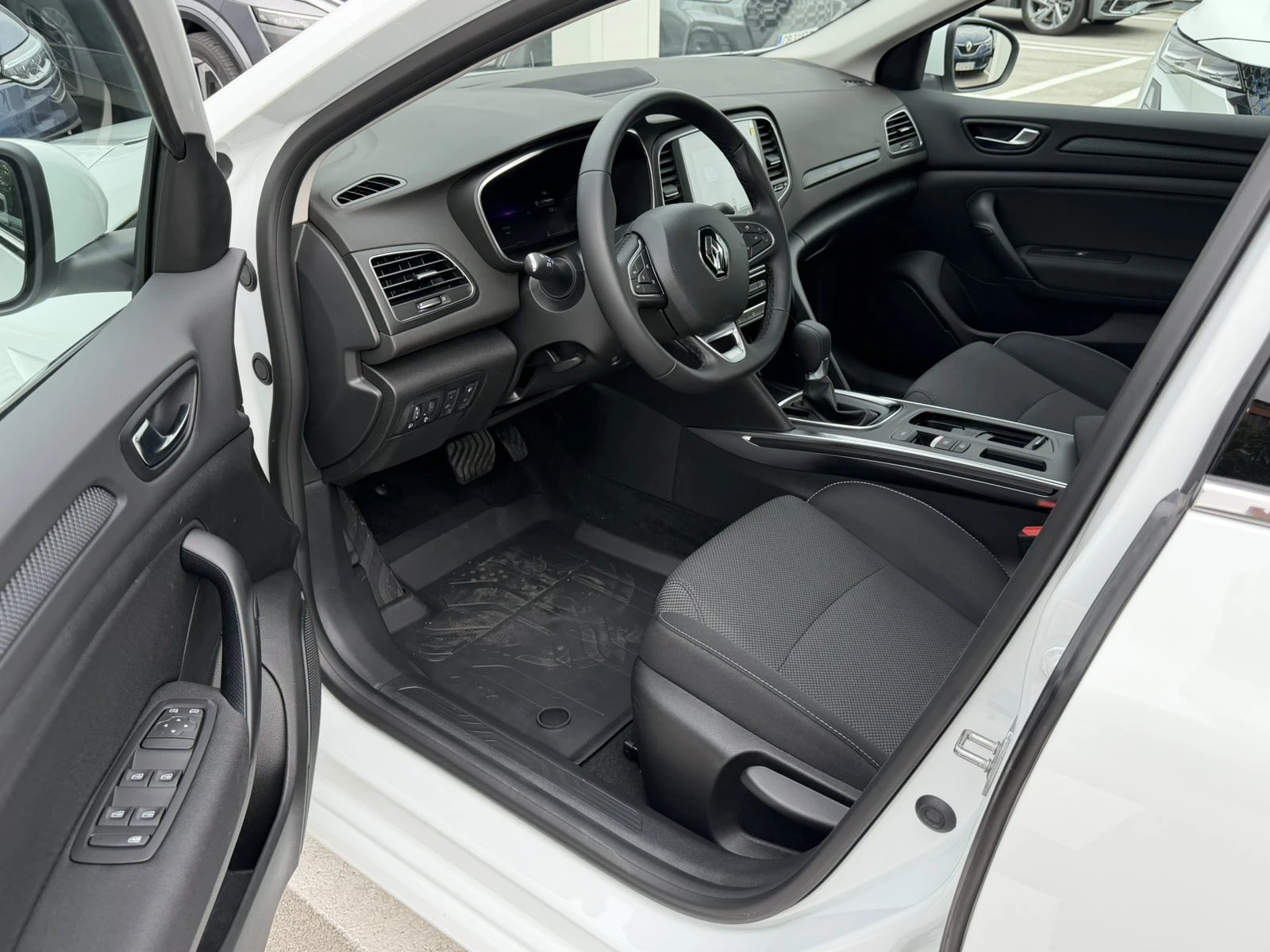 Renault Megane 1.5 dCi/EDC/115k.c./Limited | Mobile.bg � ����������� 9