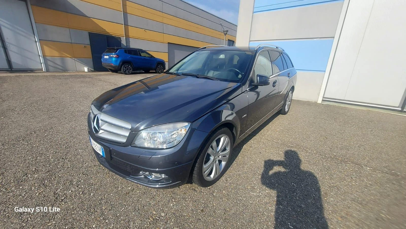 Mercedes-Benz C 220, снимка 2 - Автомобили и джипове - 54783810