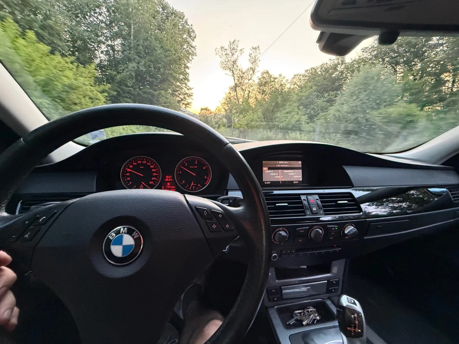 BMW 525 M57 LCI M-Tech, снимка 7 - Автомобили и джипове - 54963664