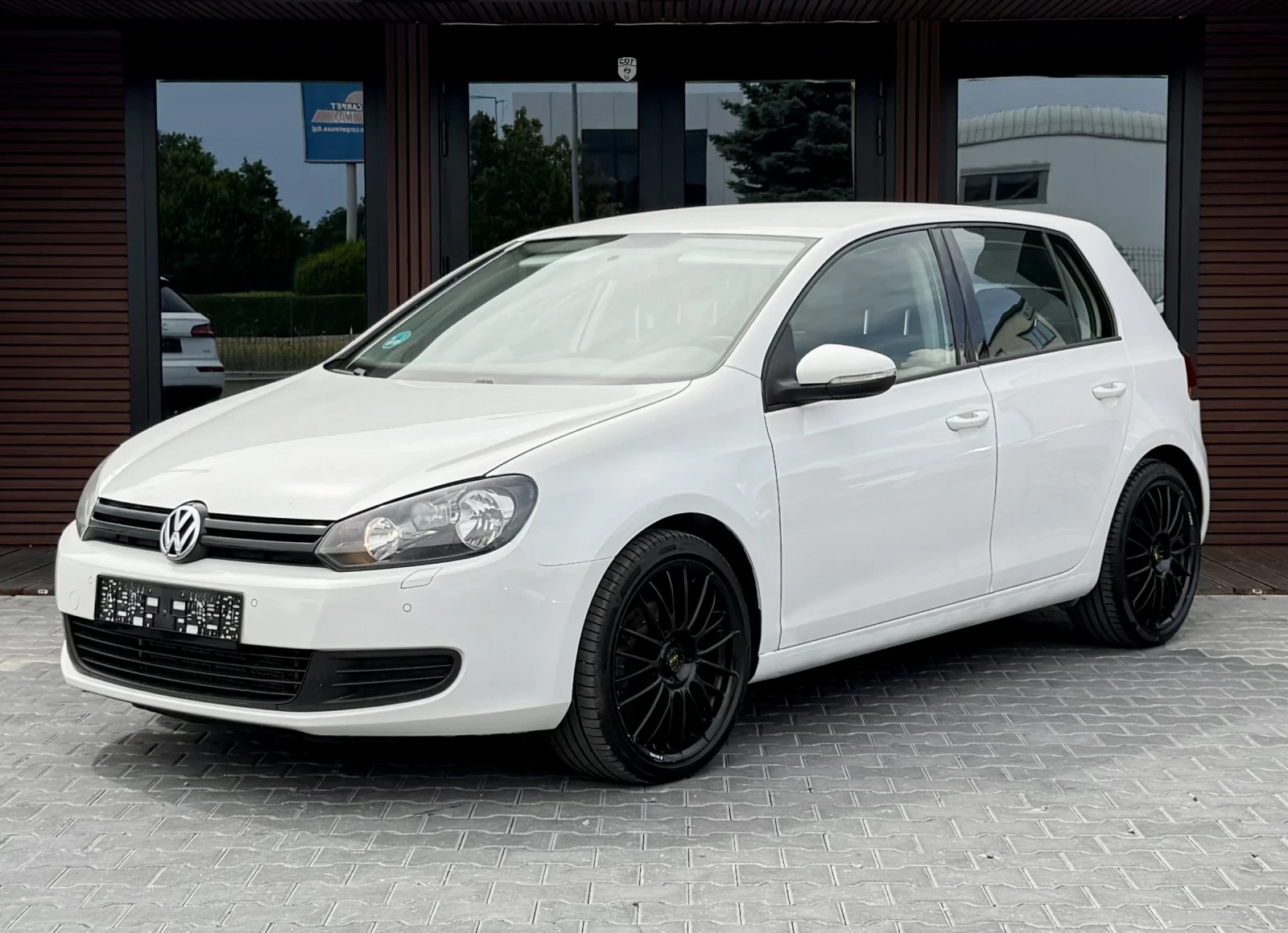 VW Golf Автопилот* Парктроник* Нови гуми* Лизинг