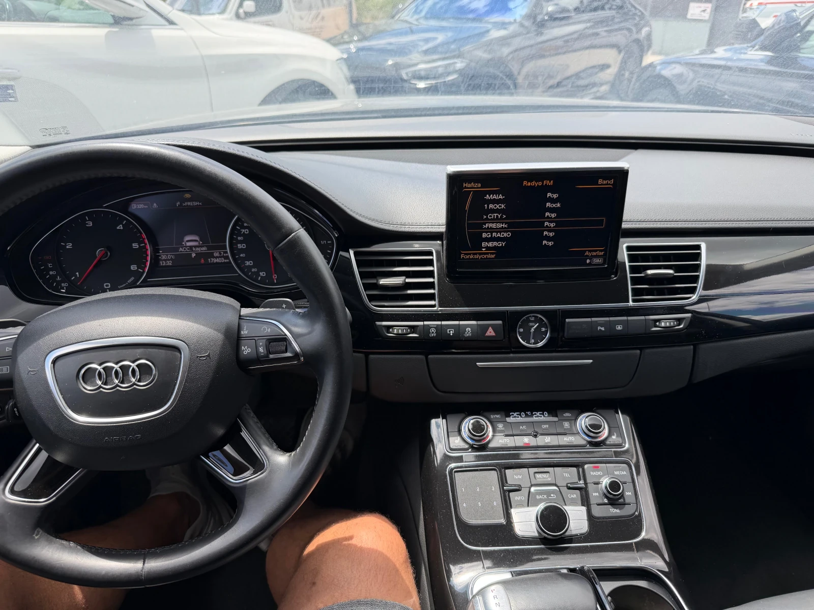Audi A8, снимка 7 - Автомобили и джипове - 54971897