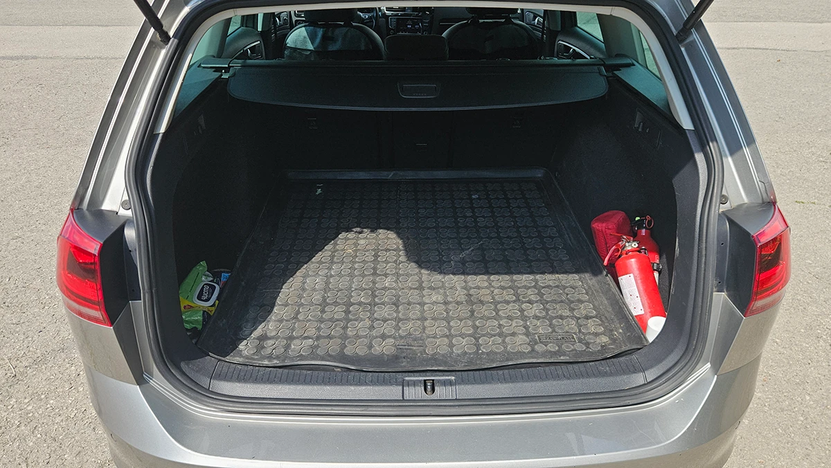 VW Golf Variant 2.0, снимка 16 - Автомобили и джипове - 55002019