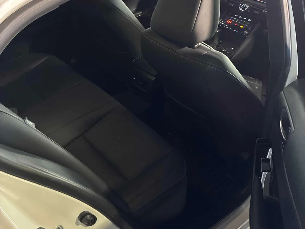 Lexus IS 300 * CARFAX * ОТ ПРЕДСТАВИТЕЛСТВО * , снимка 14 - Автомобили и джипове - 55023030