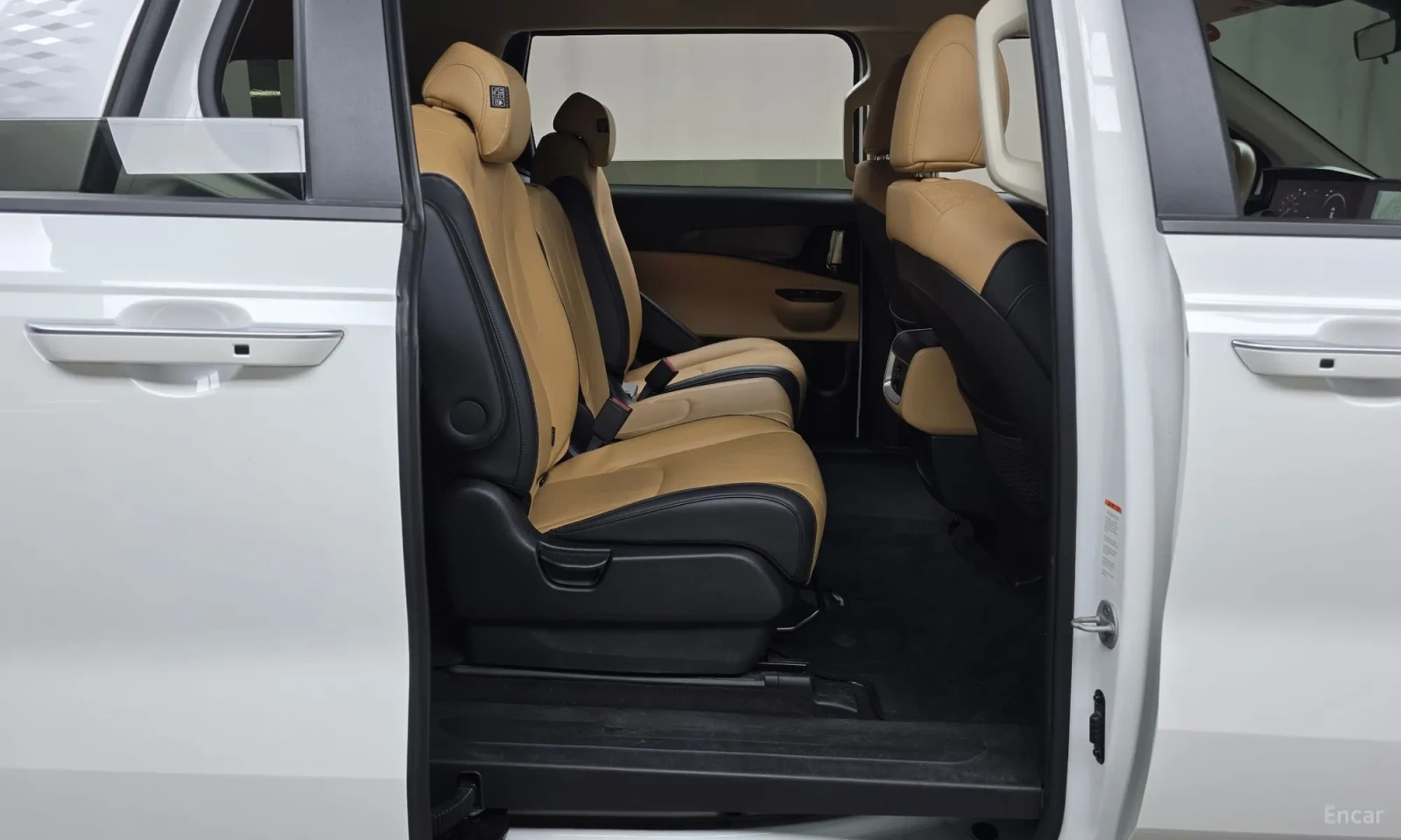 Kia Carnival | Mobile.bg � ����������� 11