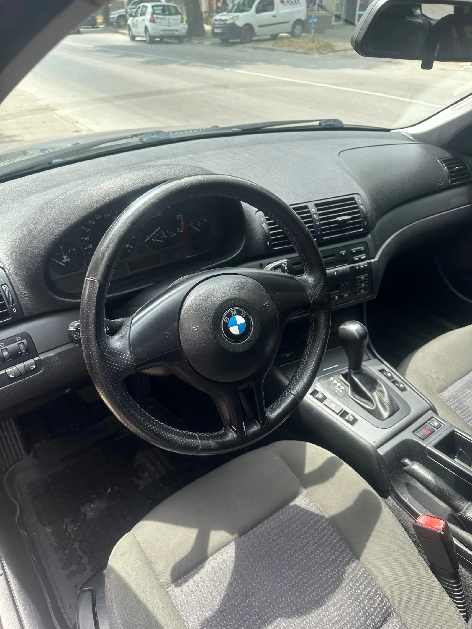 BMW 320, снимка 5 - Автомобили и джипове - 55089541