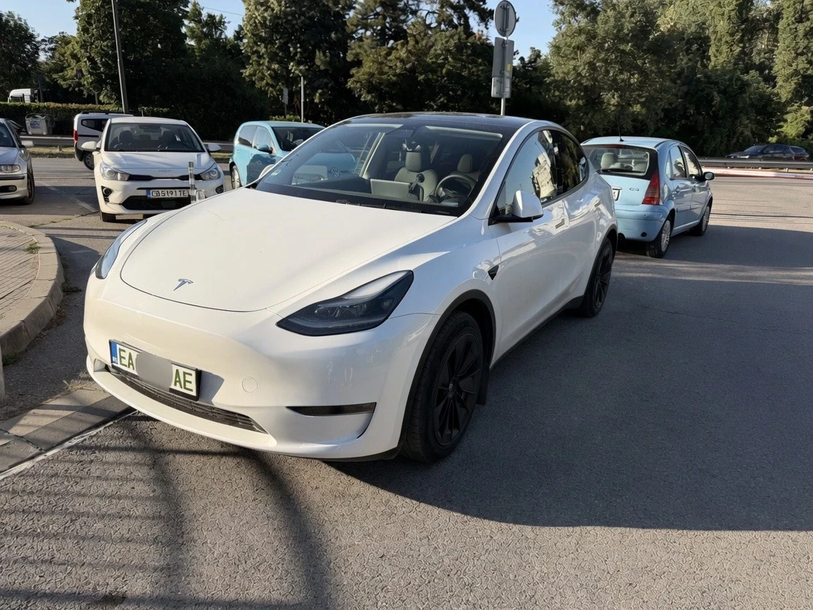 Tesla Model Y Model Y LR 