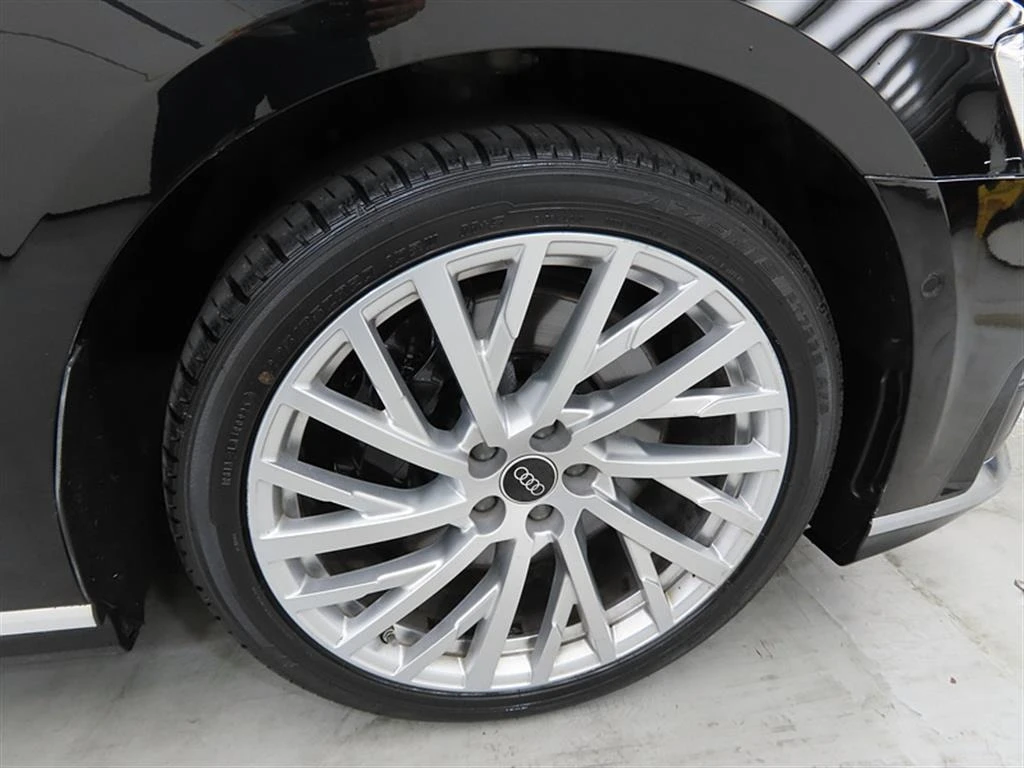 Audi A8 55* TFSI* Quattro* HeadUP* Navi* TV* Pano, снимка 9 - Автомобили и джипове - 55262795
