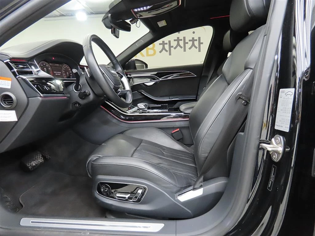 Audi A8 55* TFSI* Quattro* HeadUP* Navi* TV* Pano, снимка 10 - Автомобили и джипове - 55262795