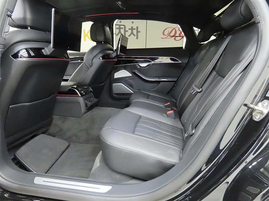 Audi A8 55* TFSI* Quattro* HeadUP* Navi* TV* Pano, снимка 11 - Автомобили и джипове - 55262795