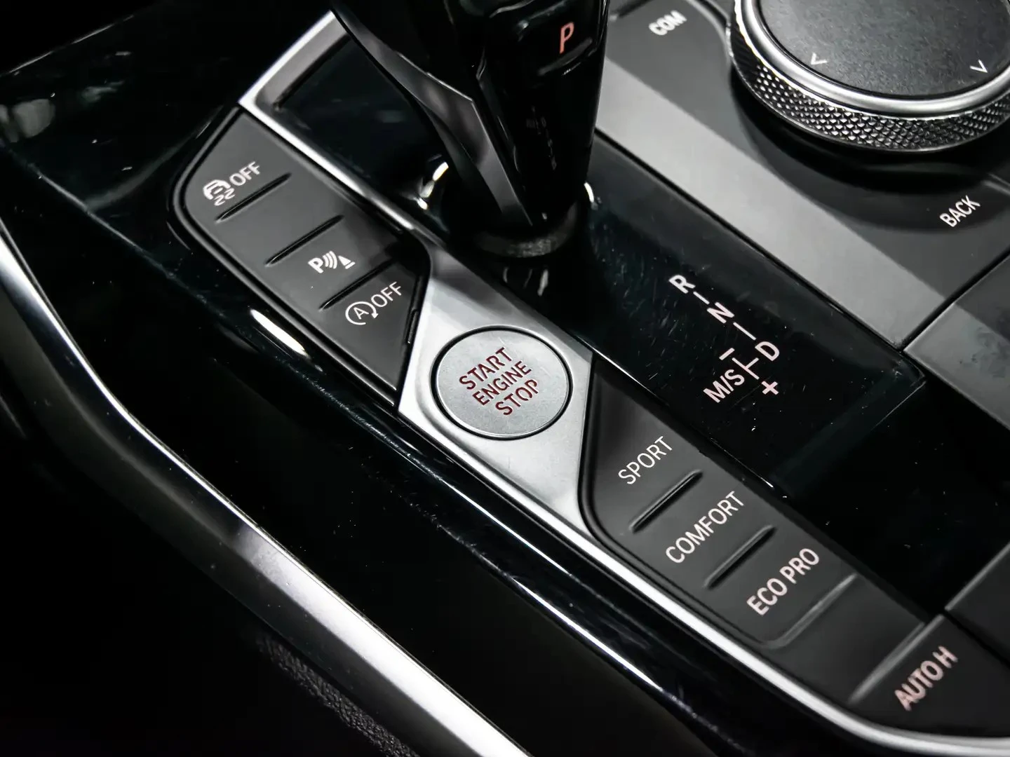 BMW 330 xDrive ЦЕНА ДО БЪЛГАРИЯ РЕГИСТРАЦИЯ & АВТОКРЕДИТ, снимка 14 - Автомобили и джипове - 55327367