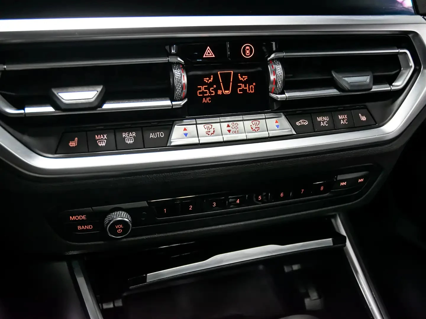 BMW 330 xDrive ЦЕНА ДО БЪЛГАРИЯ РЕГИСТРАЦИЯ & АВТОКРЕДИТ, снимка 12 - Автомобили и джипове - 55327367