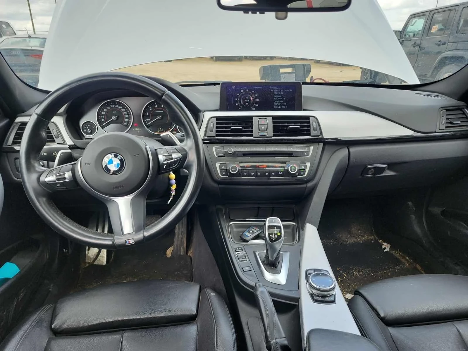 BMW 335 XDRIVE* HARMAN KARDON* HEAD-UP* ПОДГРЕВ* CARFAX , снимка 6 - Автомобили и джипове - 55549972