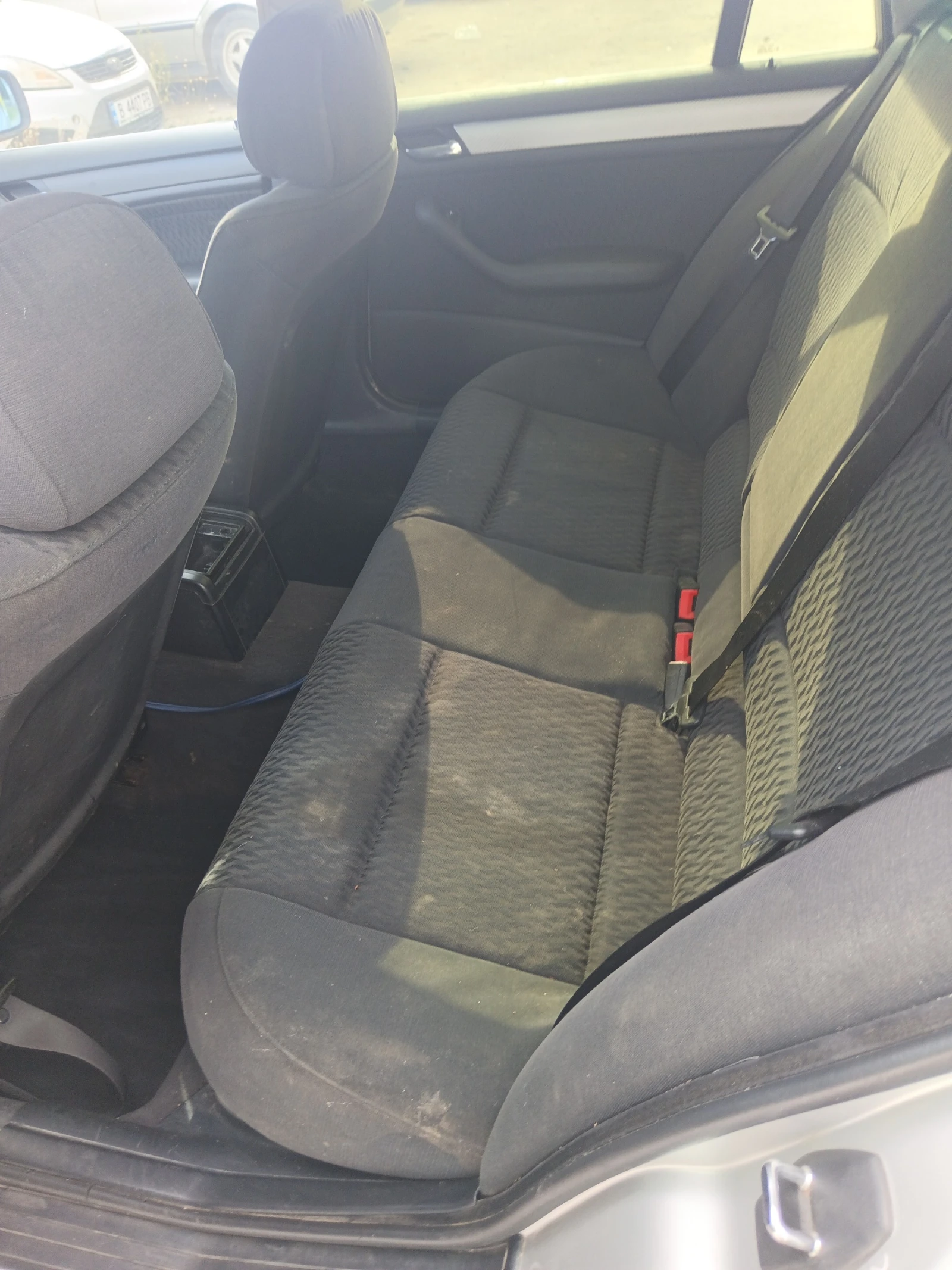 BMW 320 2.0td, снимка 5 - Автомобили и джипове - 55666002
